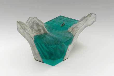 艺术家Ben Young:玻璃板创作出的奇妙作品-3