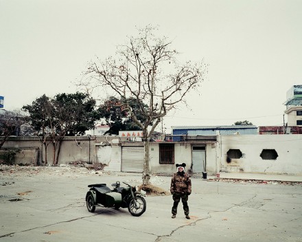 摄影师Aurelien Chauvaud:记录在上海骑三轮摩托车的骑士-2