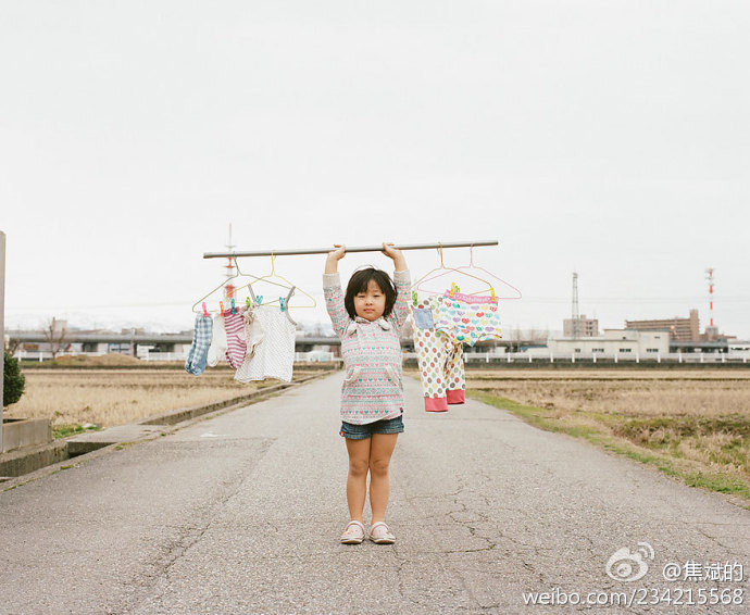 日本摄影师Toyokazu Nagano  给女儿拍摄可爱有趣创意照片-2