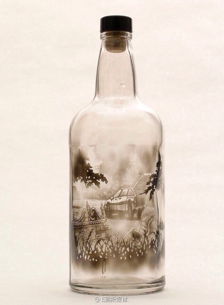 美国艺术家Jim Dingilian 玻璃瓶中的艺术-3