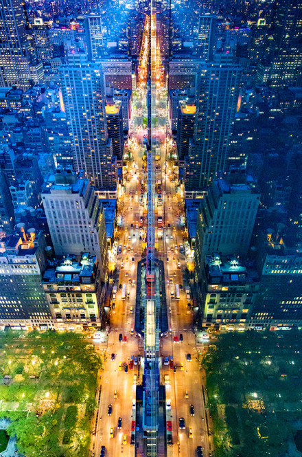 摄影师Donna Dotan作品:城市夜景和建筑的对称美-2