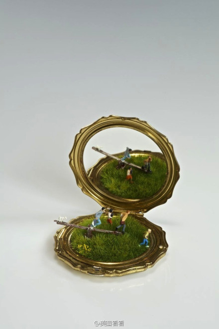 艺术家Kendal Murray 古董镜盒上创作的微缩雕塑作品-4