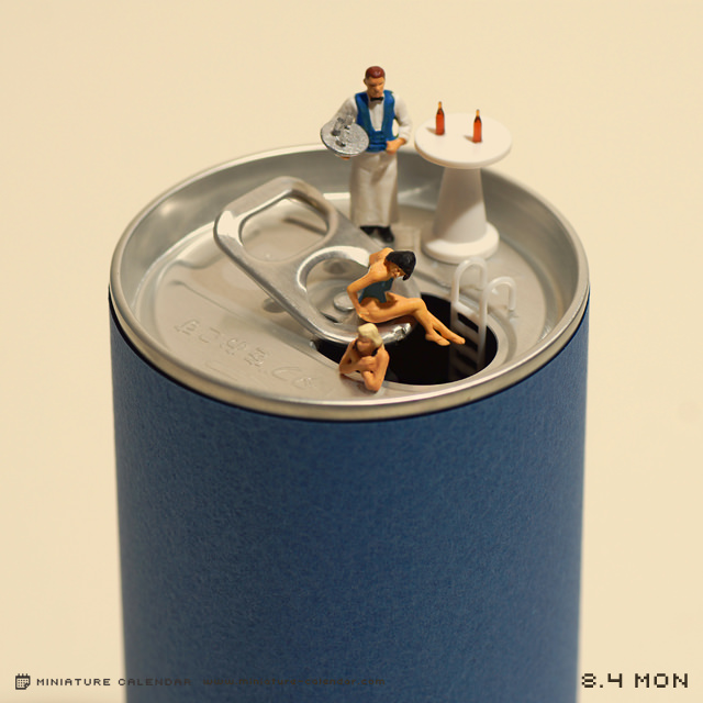 8月份 日本设计师田中达也miniature的生活小人模型日历