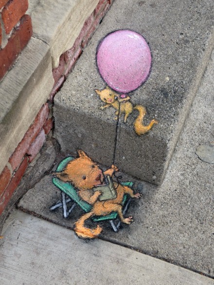 插画家David Zinn 创意街头绘出3D视错觉立体作品-5