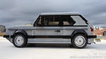 乐高拼出Golf GTI MK1汽车模型-2
