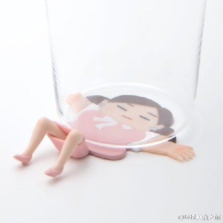 日本的小美女造型杯子设计欣赏05