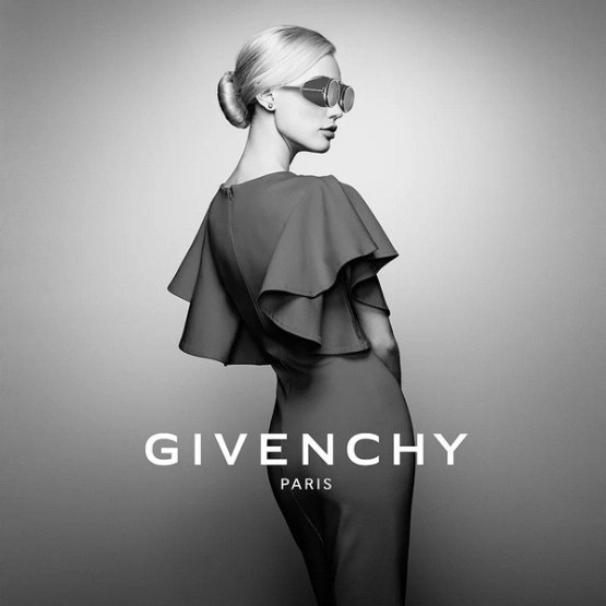 Givenchy纪梵希推出时尚超酷VR眼镜系列
